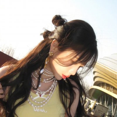 阿罗有枝彩色笔